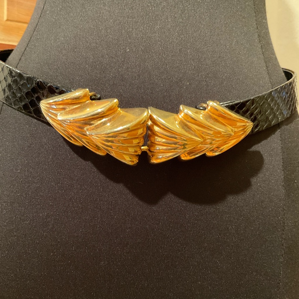 Vintage Alexis Kirk black leather and gold buckle belt - Picture 3 of 12